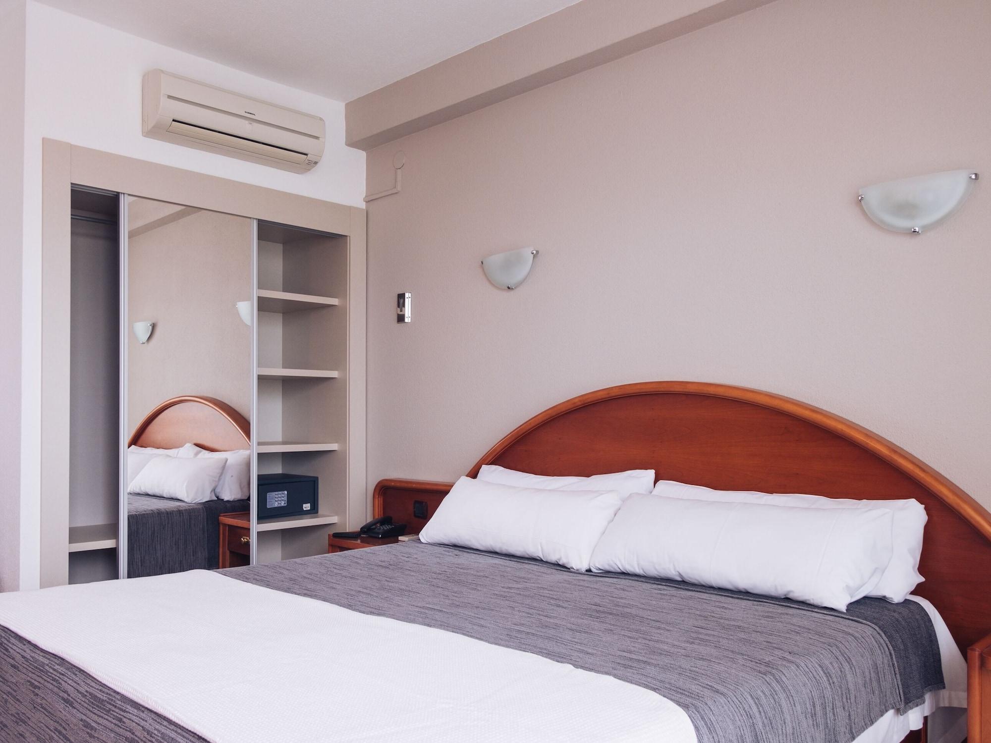 Hotel Marfil San Antonio  Eksteriør billede