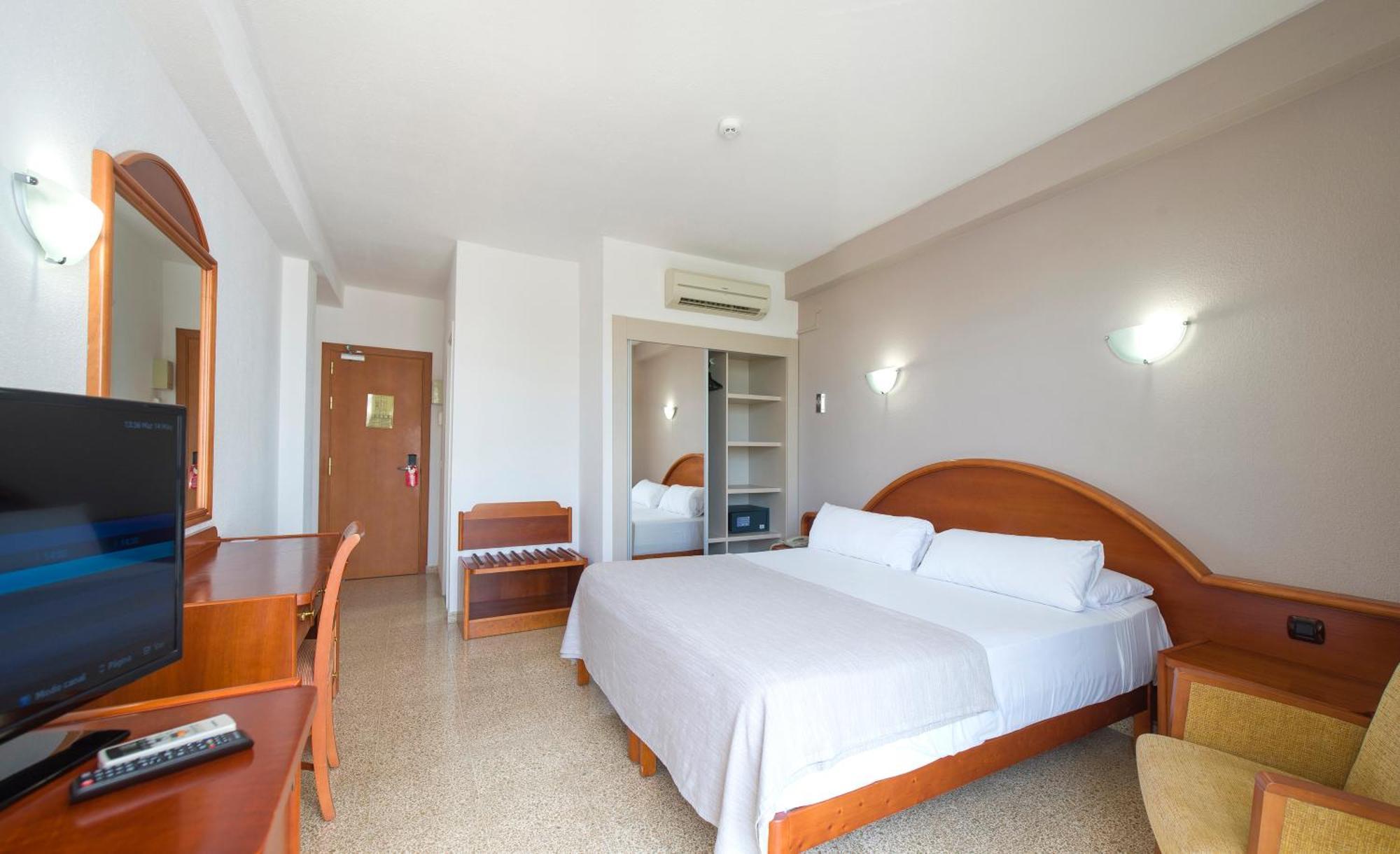 Hotel Marfil San Antonio  Eksteriør billede